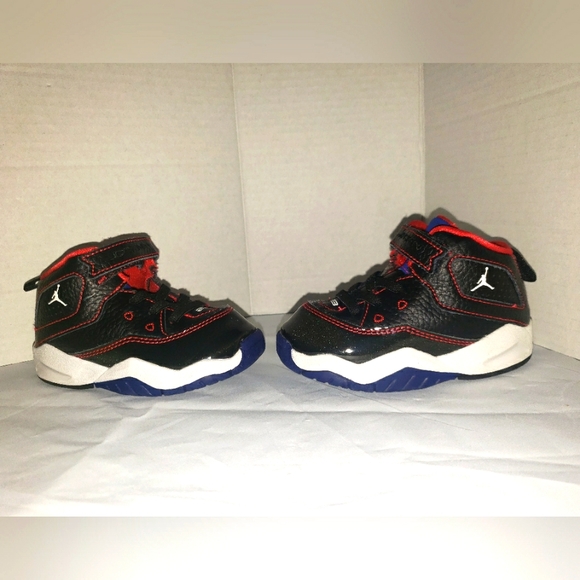 Jordan B'Loyal 6C - Picture 4 of 7